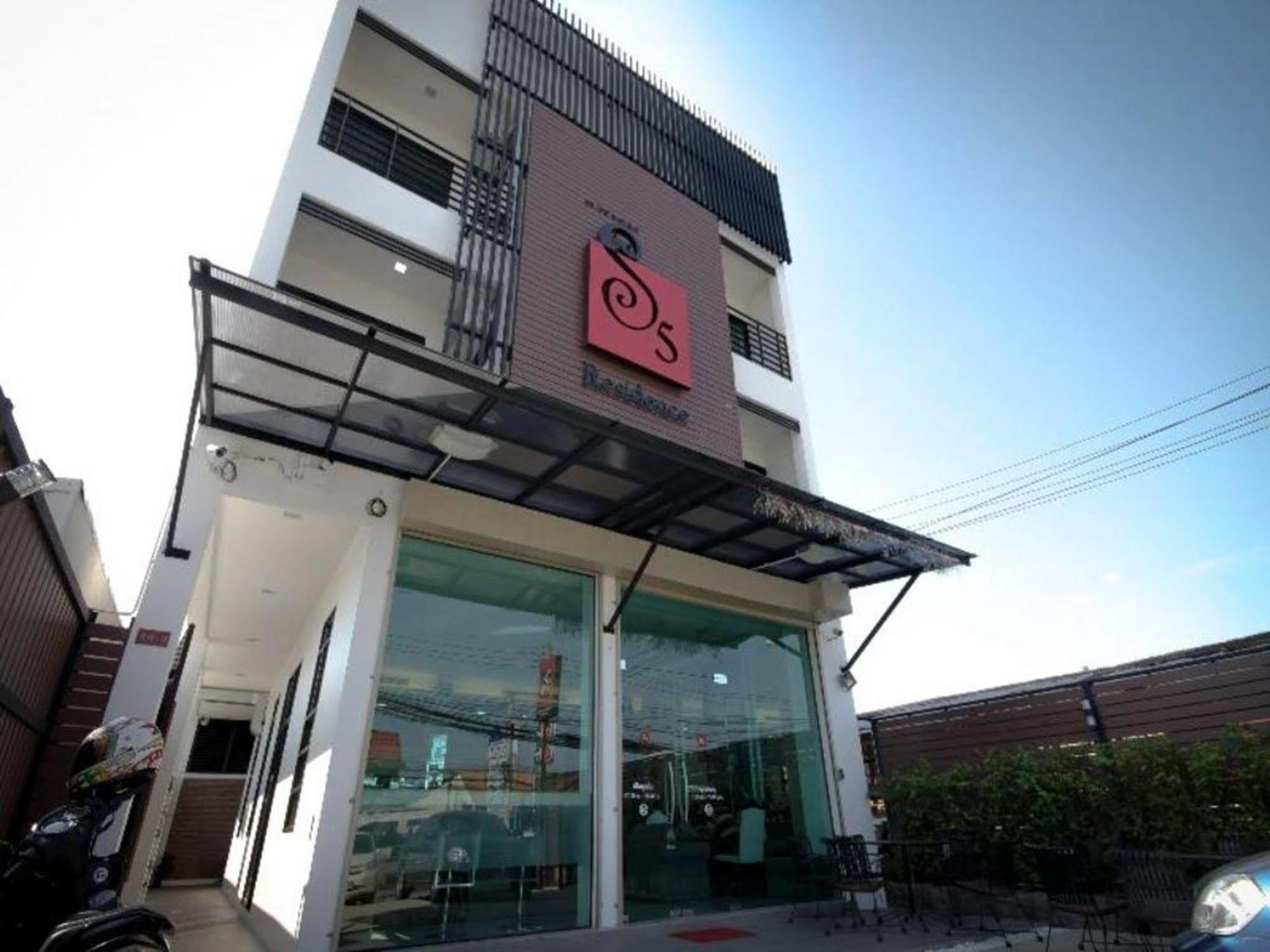 צ'אלונג S5 Residence And Cafe מראה חיצוני תמונה